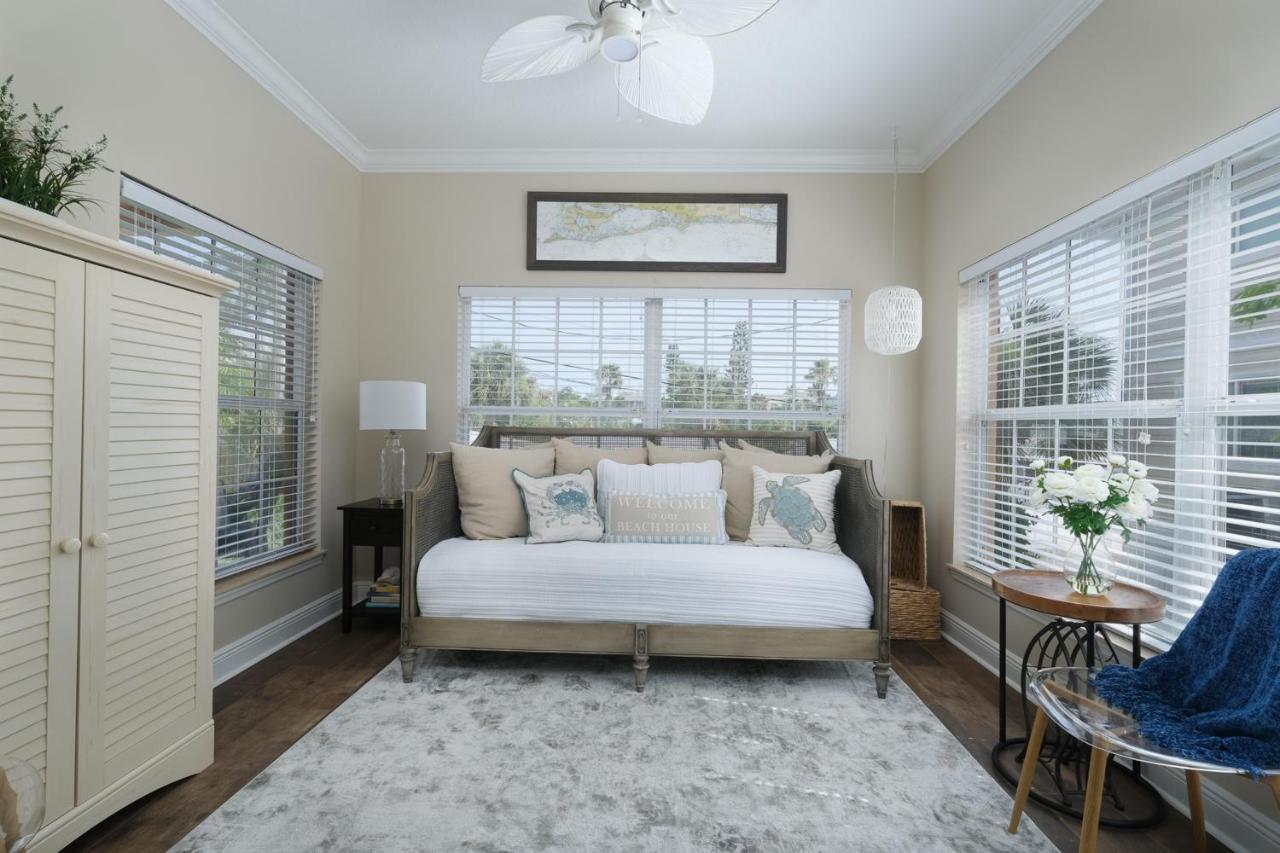 Hibiscus Hideaway Condo Walk To Historic Bridge St Bradenton Beach Esterno foto