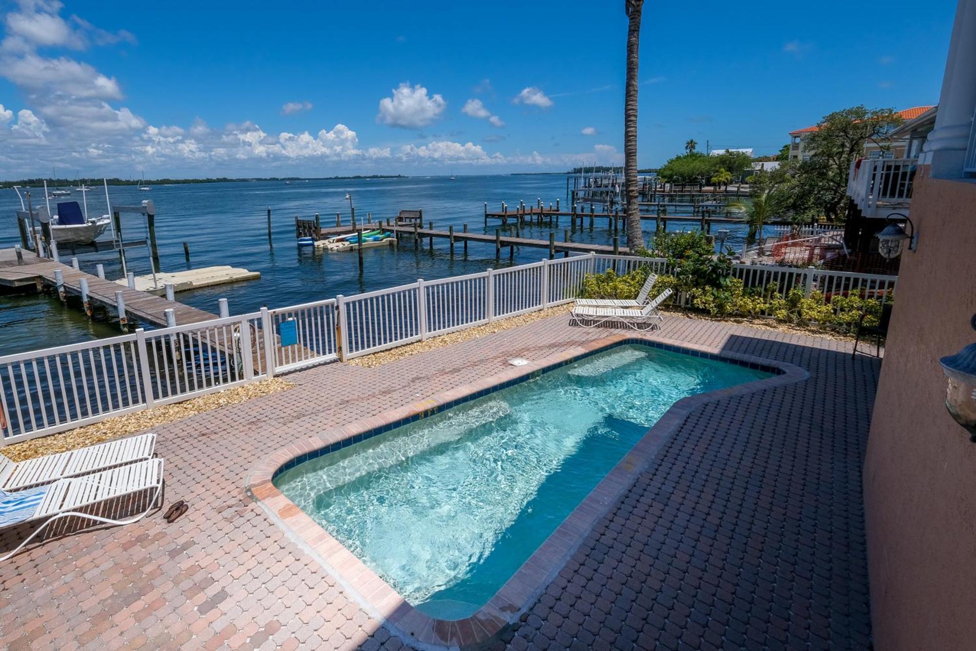 Hibiscus Hideaway Condo Walk To Historic Bridge St Bradenton Beach Esterno foto