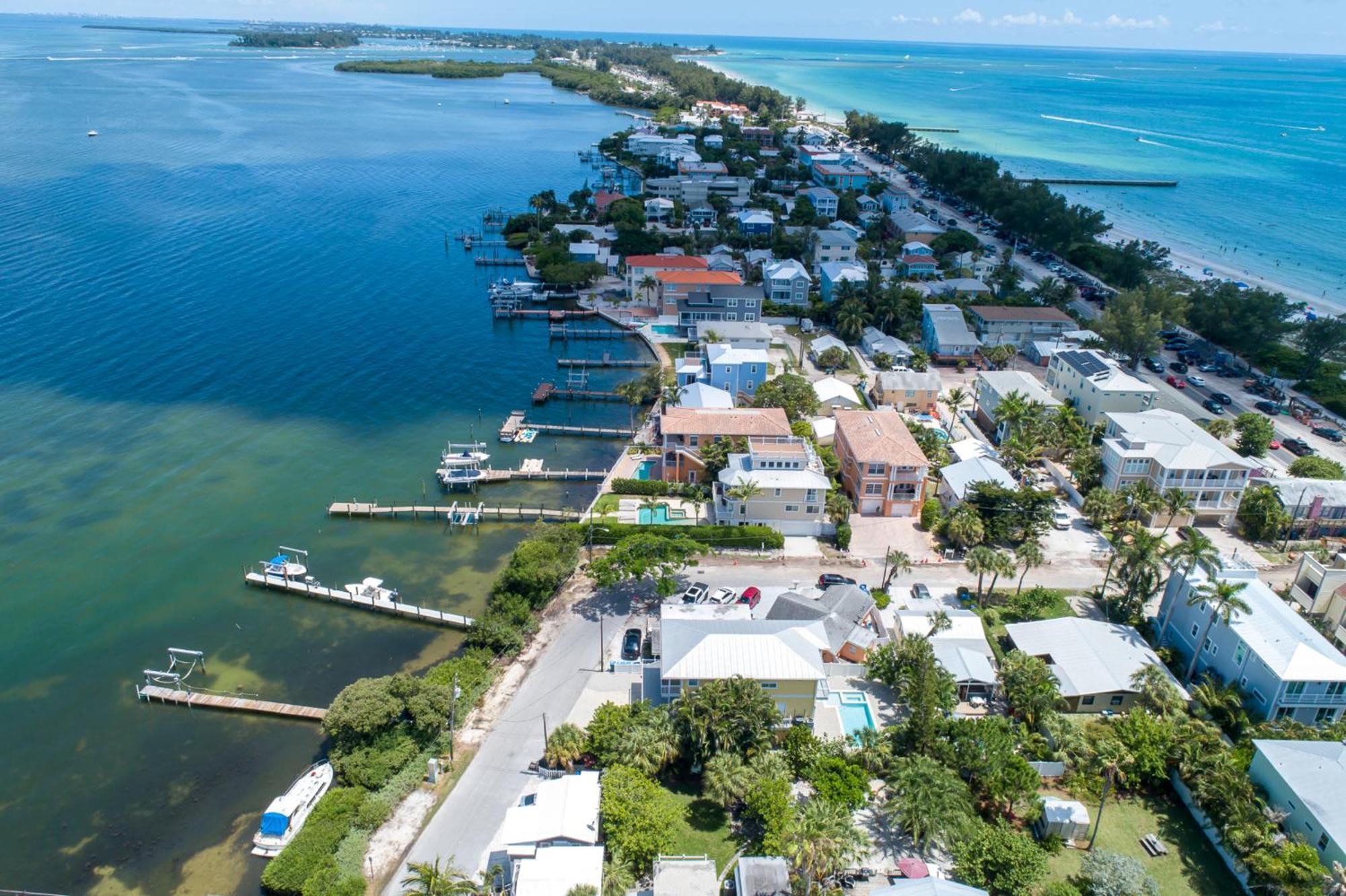 Hibiscus Hideaway Condo Walk To Historic Bridge St Bradenton Beach Esterno foto